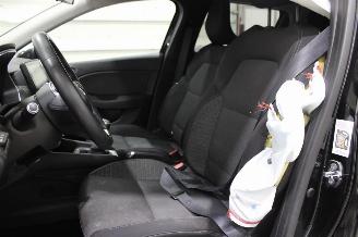 Renault Clio  picture 11