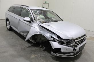 Volkswagen Passat  picture 2