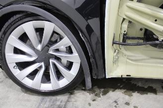 Tesla Model Y  picture 6