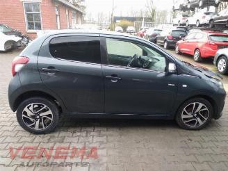 Peugeot 108 108, Hatchback, 2014 1.0 12V VVT-i picture 4