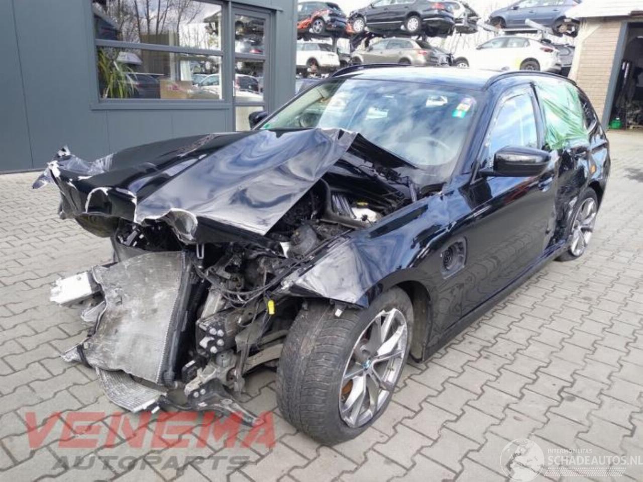 BMW 3-serie 3 serie Touring (G21), Combi, 2019 320e xDrive 2.0 TwinPower Turbo 16V