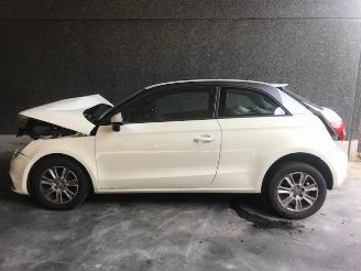 Audi A1 1200CC - 62KW - BENZINE - TFSI picture 3