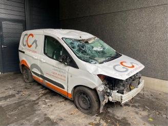 Vrakbiler auto Ford Courier  2018/11