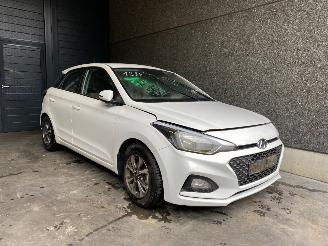 Auto da rottamare Hyundai I-20 (GBB) Hatchback 2014 1.2i 16V Hatchback  Benzine 1.248cc 55kW 2020/5