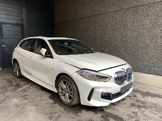 Sloopauto BMW 1-serie (F40) Hatchback 2019 118i 1.5 TwinPower 12V Hatchback  Benzine 1.499cc 103kW 2020/7