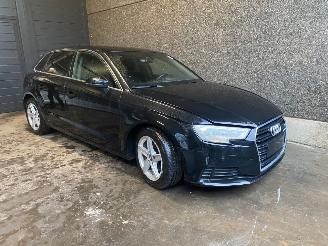 Audi A3 A3 Sportback (8VA/8VF) Hatchback 5-drs 1.6 TDI 16V Hatchback 4Dr Diesel 1.598cc 85kW (116pk) FWD picture 1