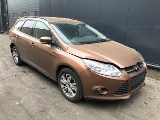 demontáž osobní automobily Ford Focus III Wagon Combi 2010 / 2018 2014/9