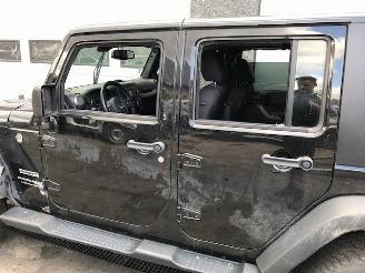 Jeep Wrangler Unlimited (JK) Terreinwagen 2007 / 2018 2.8 CRD 16V 4x4 Jeep/SUV  Diesel 2.776cc 147kW (200pk) 4x4 picture 5