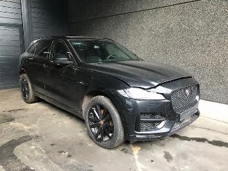 demontáž osobní automobily Jaguar F-Pace SUV 2018 2.0 D 180 16V AWD SUV  Diesel 1.999cc 132kW (179pk) 4x4 2018/1