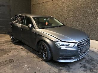 demontáž osobní automobily Audi A3 (8VA/8VF) Hatchback 5-drs 2012 / 2020 1.6 TDI Ultra 16V Hatchback 4Dr Diesel 1 598cc 81kW (110pk) FWD 2015/4