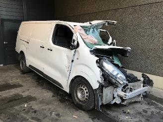 demontáž osobní automobily Citroën Jumpy Van 2021 2.0 Blue HDI 120 Bestel  Diesel 1.997cc 90kW 2021/5