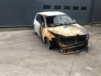 Salvage car Volkswagen Golf  2017/3