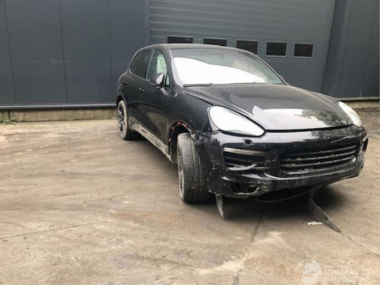 Porsche Cayenne Cayenne II (92A), SUV, 2010 / 2017 3.0 S 24V