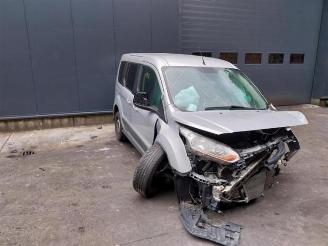 Coche siniestrado Ford Tourneo Connect  2014/2