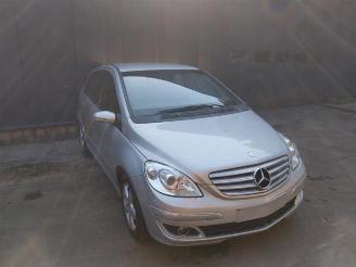 Vrakbiler auto Mercedes B-klasse B (W245,242), Hatchback, 2005 / 2011 2.0 B-180 CDI 16V 2007/5