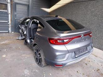 Salvage car Renault Arkana Arkana (RJLL), SUV, 2020 1.6 E-Tech 145 16V 2022/9