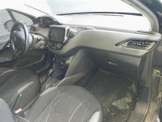 Peugeot 208 208 I (CA/CC/CK/CL), Hatchback, 2012 / 2019 1.4 HDi picture 15