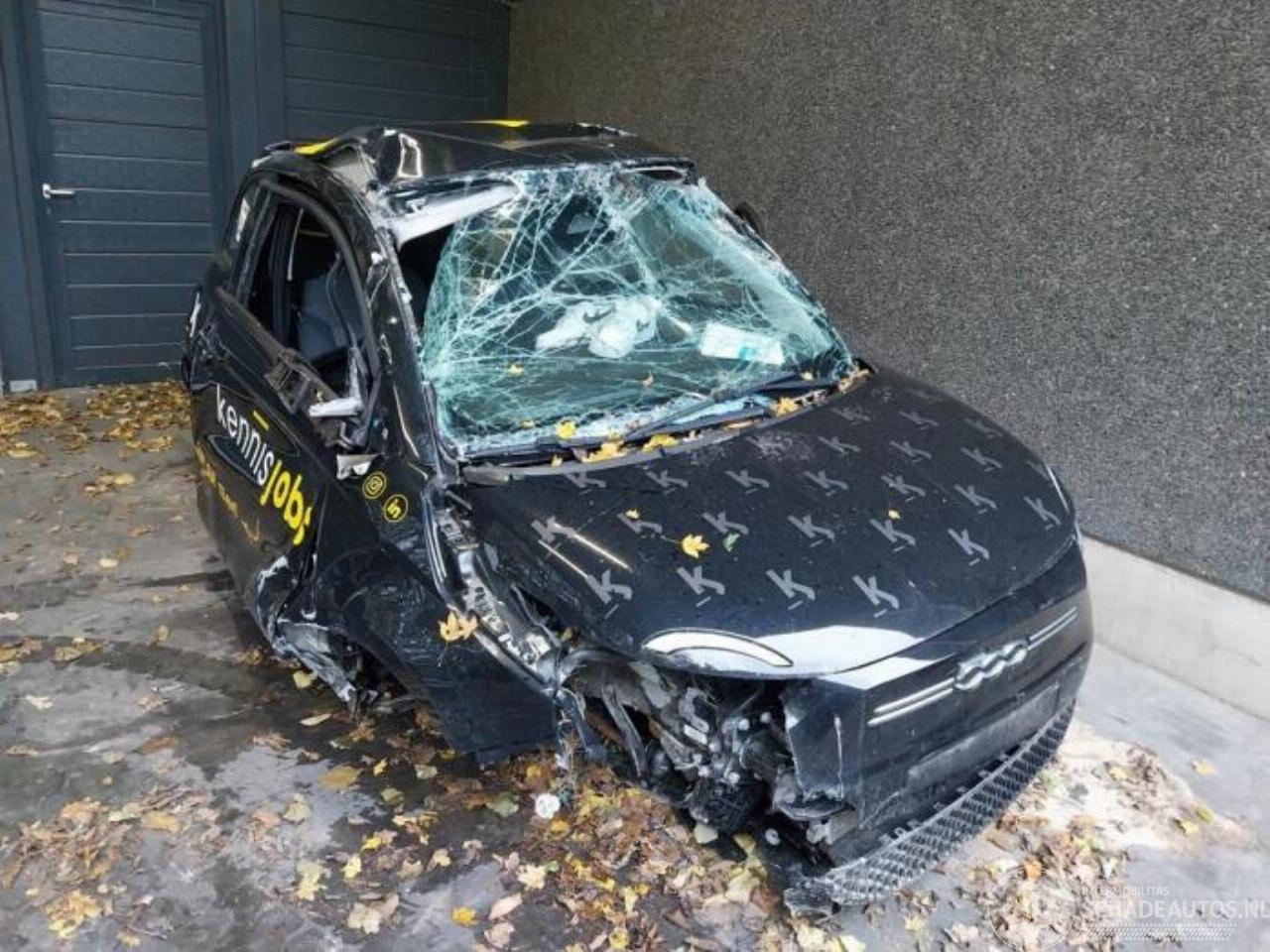 Fiat 500E 500e (332), Hatchback, 2020 42 kWh 3+1