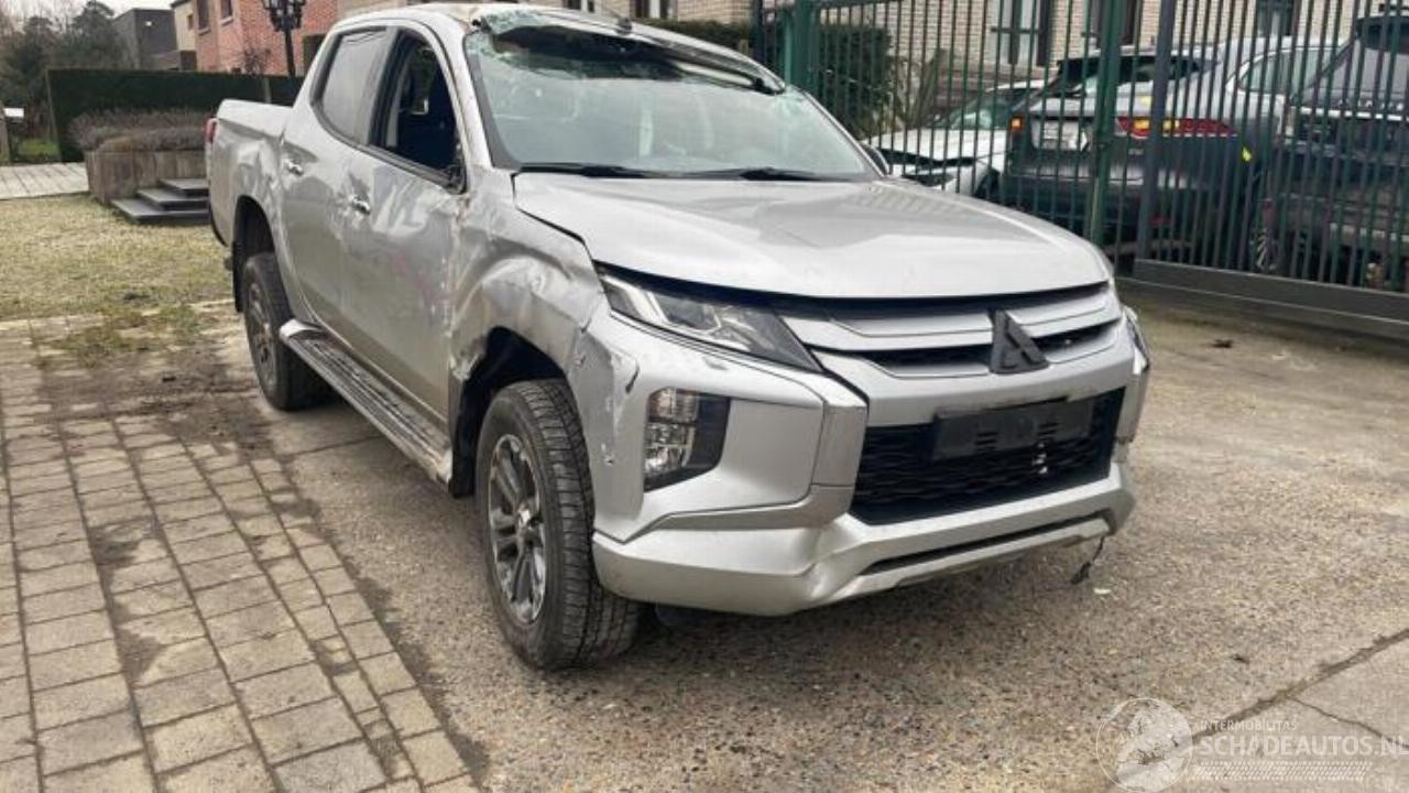 Mitsubishi L-200 L-200, Pick-up, 2014 2.2 DI-D 4WD