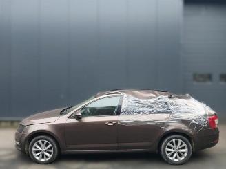 Skoda Octavia Octavia Combi (5EAC), Combi 5-drs, 2012 / 2020 1.6 TDI 16V picture 3