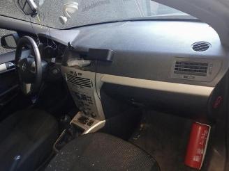 Opel Astra Astra H Twin Top (L67), Cabrio, 2005 / 2010 1.6 16V picture 17