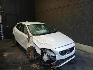 Purkuautot passenger cars Volvo V-40 V40 (MV), Hatchback 5-drs, 2012 / 2019 2.0 D2 16V 2018