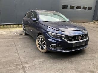 Vrakbiler auto Fiat Tipo Tipo (356S), Sedan, 2015 1.6 JTD Multijet II 16V 2018/4