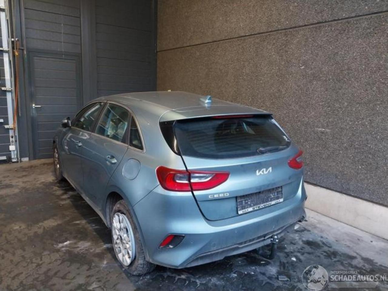 Kia Cee d Ceed (CDB5/CDBB), Hatchback 5-drs, 2018 1.0i T-GDi 12V