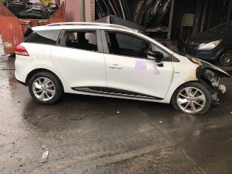 Auto da rottamare Renault Clio Benzine - 6vit 2016/1