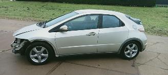 Honda Civic 5DR picture 2