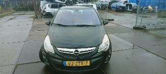Voiture accidenté Opel Corsa  2013/2