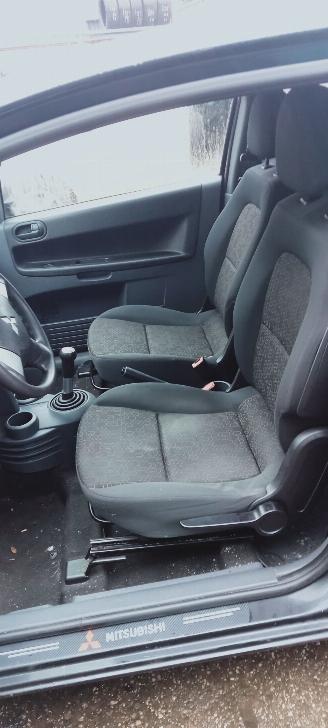 Mitsubishi Colt  picture 7