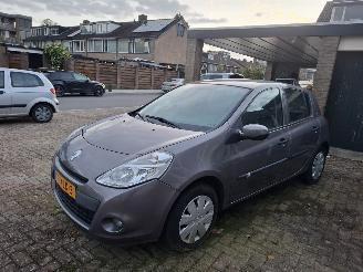 Renault Clio clio 1.2 tce GEEn SCHADE TOP auto  airco navi 112000km 5drs NAP picture 2