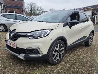Renault Captur CAPTUR 13TCE 150 PK AUTOMAAT 69000KM AIRBAG RIJDBAAR 2019/3