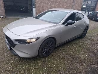  Mazda 3 New mazda 3 2.5 hybride  rijdbaar  1 spatbord spuiten vv 2025/4