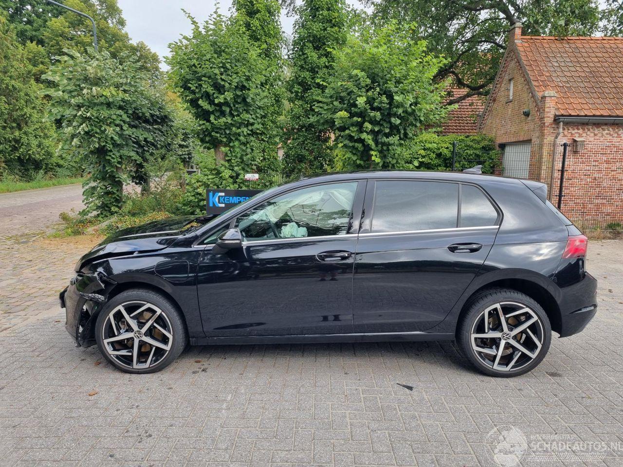 Volkswagen Golf eHybrid Pano Navi Led