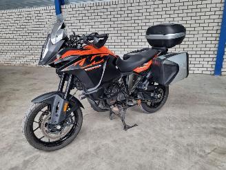 krockskadad bil motor KTM  Adventure L Garmin Koffers Handvatverw. 2018/5