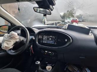 Toyota Aygo X 1.0 VVT-I Airco picture 11