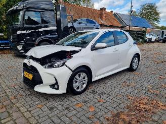 Damaged car Toyota Yaris Hybrid 115 First Edition 2025/3