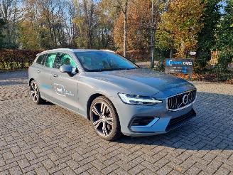 Vaurioauto  passenger cars Volvo V-60 T6 AWD Recharge 2022/6