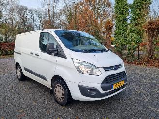 skadebil auto Ford Transit Custom 2.2 TDCi 100pk Ambiente 2016/6
