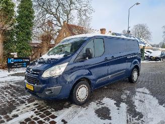 uszkodzony samochody osobowe Ford Transit Custom 2.2 Tdci 114KW L2 2013/11