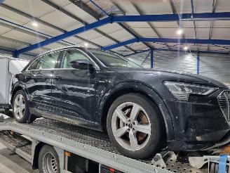 Voiture accidenté Audi E-tron 50 Quattro 71Kwh Pano Navi Led 2020/5
