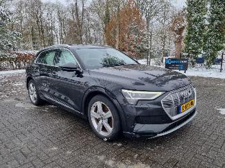Vaurioauto  passenger cars Audi E-tron 50 Quattro 71Kwh Pano Navi Led 2020/5