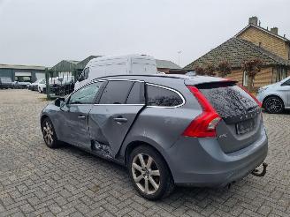 Volvo V-60 2.0d D2 Aut. Navi picture 5