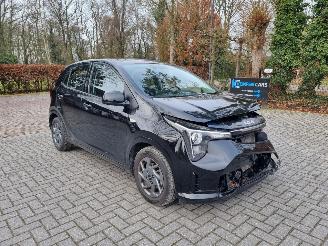 damaged passenger cars Kia Picanto 1.0 AUTOMAAT Navi Airco Camera 2025/7