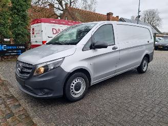 Vaurioauto  passenger cars Mercedes Vito 116 CDI L3 Airco Navi Stoelverw 2023/11