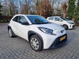Vaurioauto  passenger cars Toyota Aygo X 1.0 VVT-i AUTOMAAT 2023/1