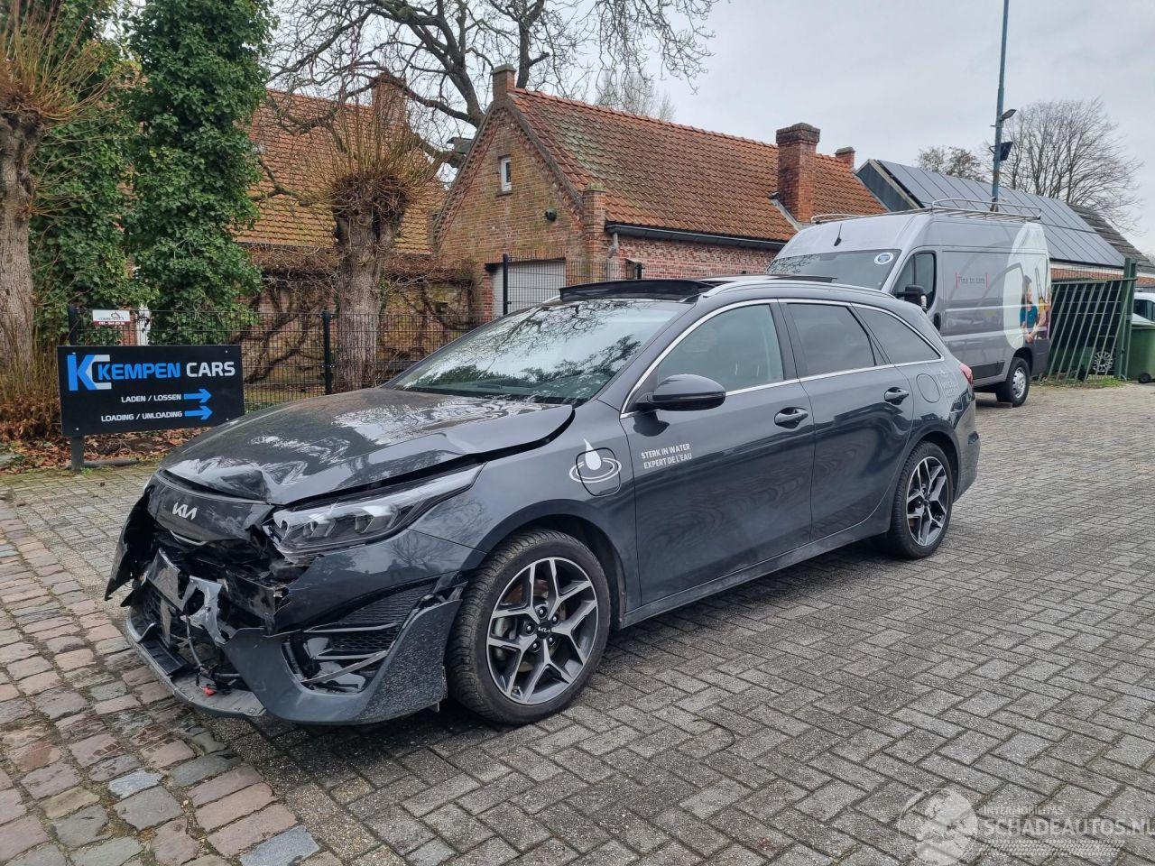 Kia Ceed 1.6 GDI PHEV Pano Navi Stoelverw