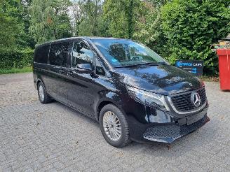 Vaurioauto  passenger cars Mercedes EQV 300 Rolstoel 8 Stoelen Led Stoelverw 2024/8